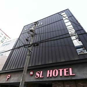 Sl Hotel