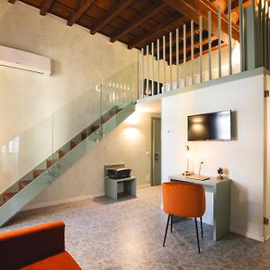 Palazzo Canetti Locarno - Piazza Grande - Suites & Rooms - Easy Self Check-In